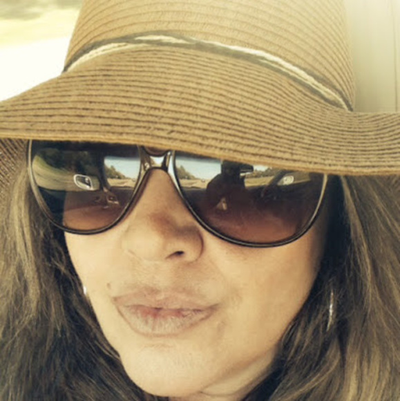 Meet your Posher, Teresa - Picture 1 of 1